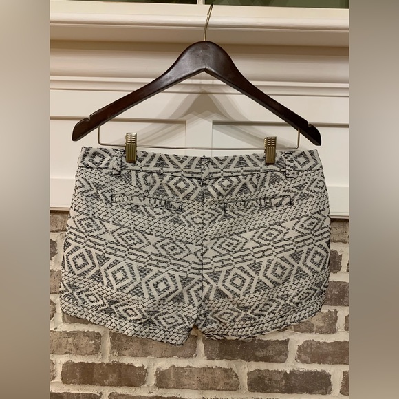 MERONA SHORTS | SIZE 8 - Picture 2 of 4